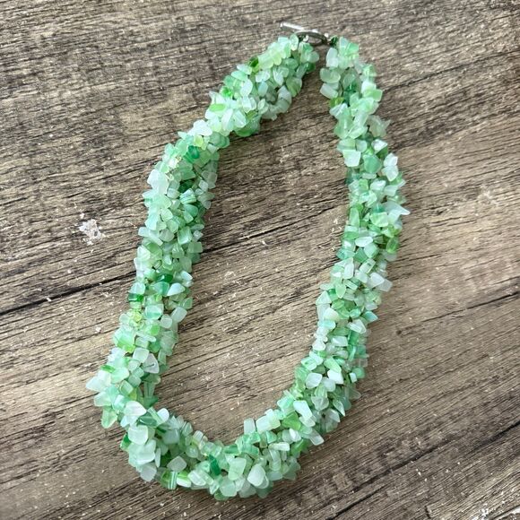 Green Stone Bead Necklace - Picture 1 of 6